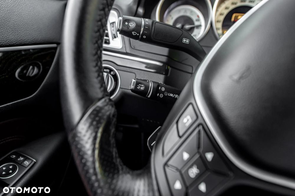 Mercedes-Benz Klasa E 350 BlueTEC 7G-TRONIC - 30