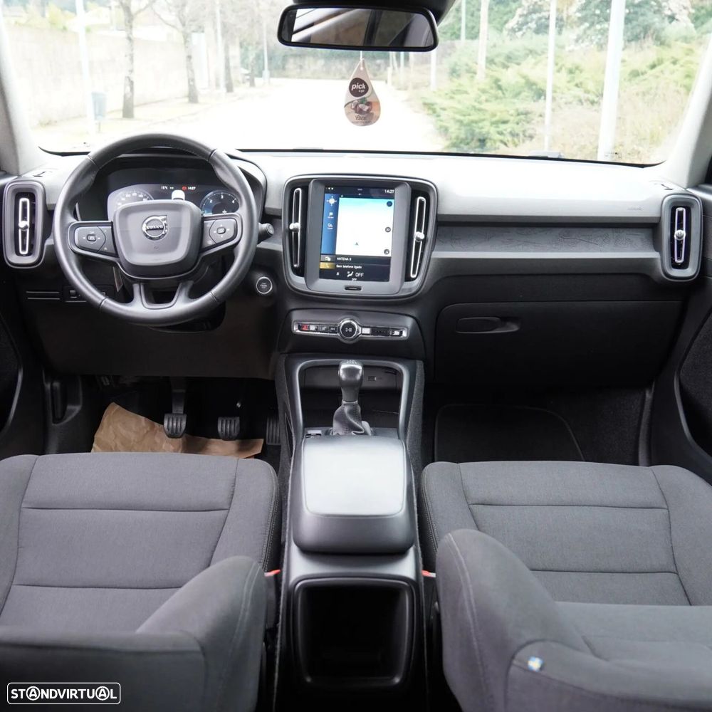 Volvo XC 40 2.0 D3 - 7