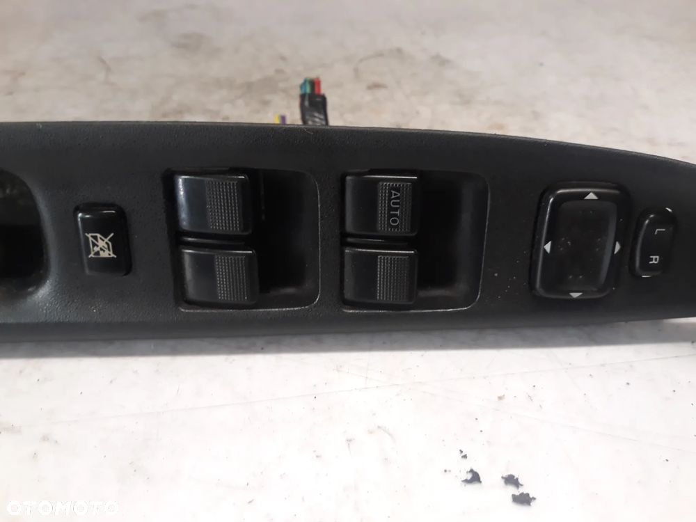 PANEL PRZEŁĄCZNIK SZYB MAZDA 6  2004r - 2