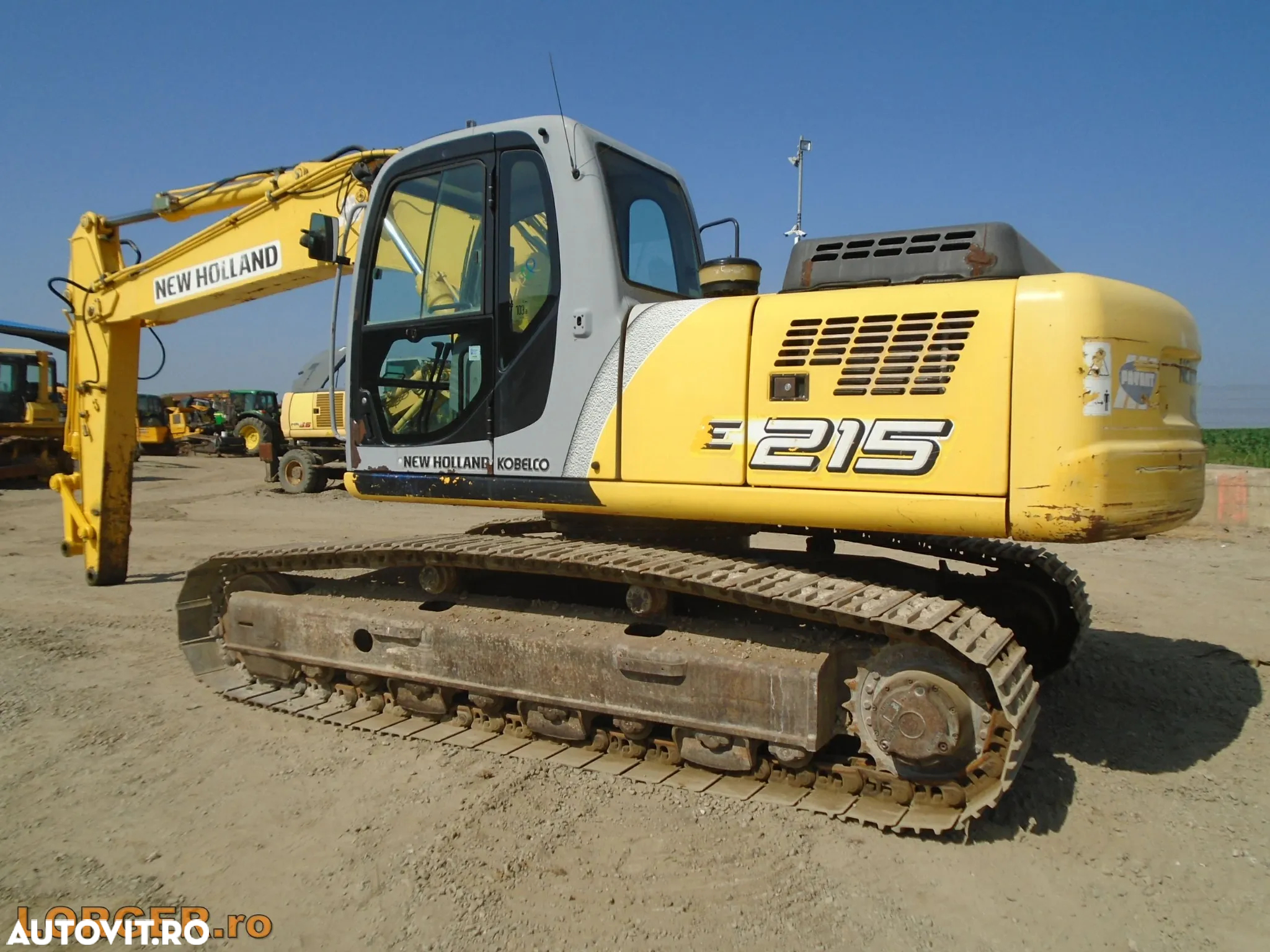 New Holland E 215 - 2