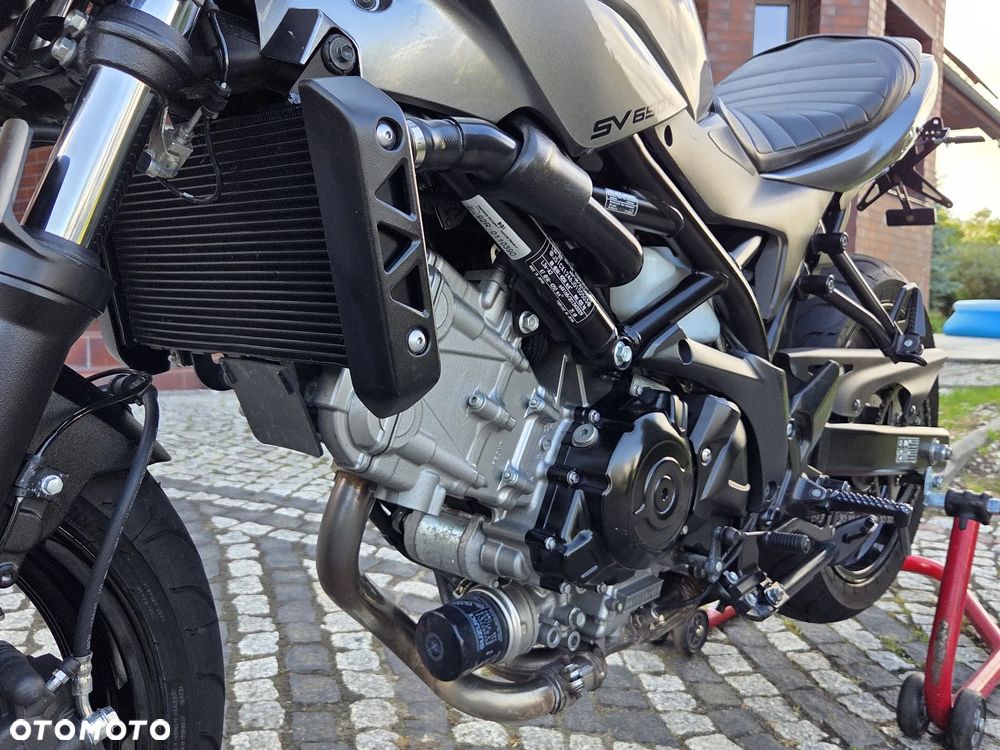 Suzuki SV - 28