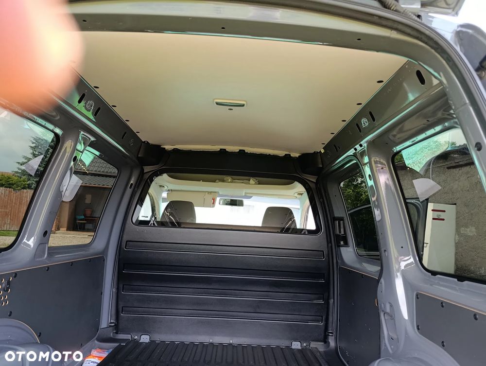 Volkswagen Caddy - 19