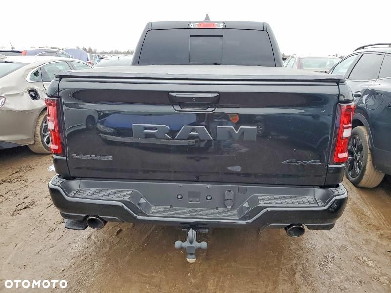 RAM 1500 - 8
