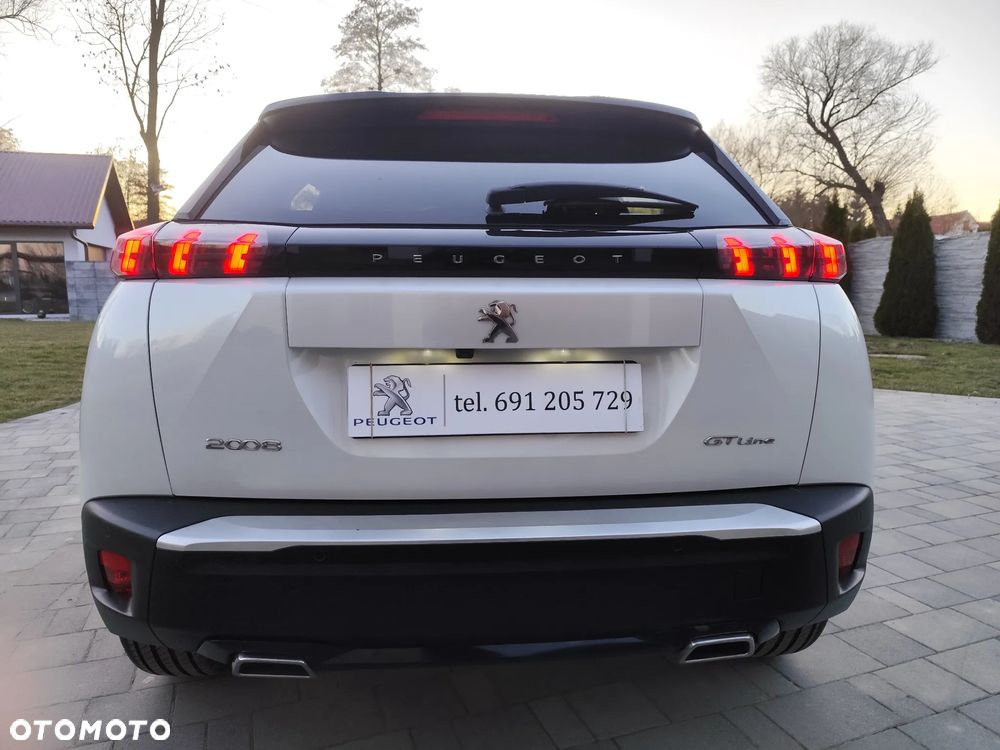 Peugeot 2008 1.2 PureTech GT Line S&S - 9