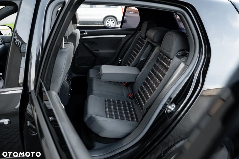 Volkswagen Golf 2.0 GTI - 24