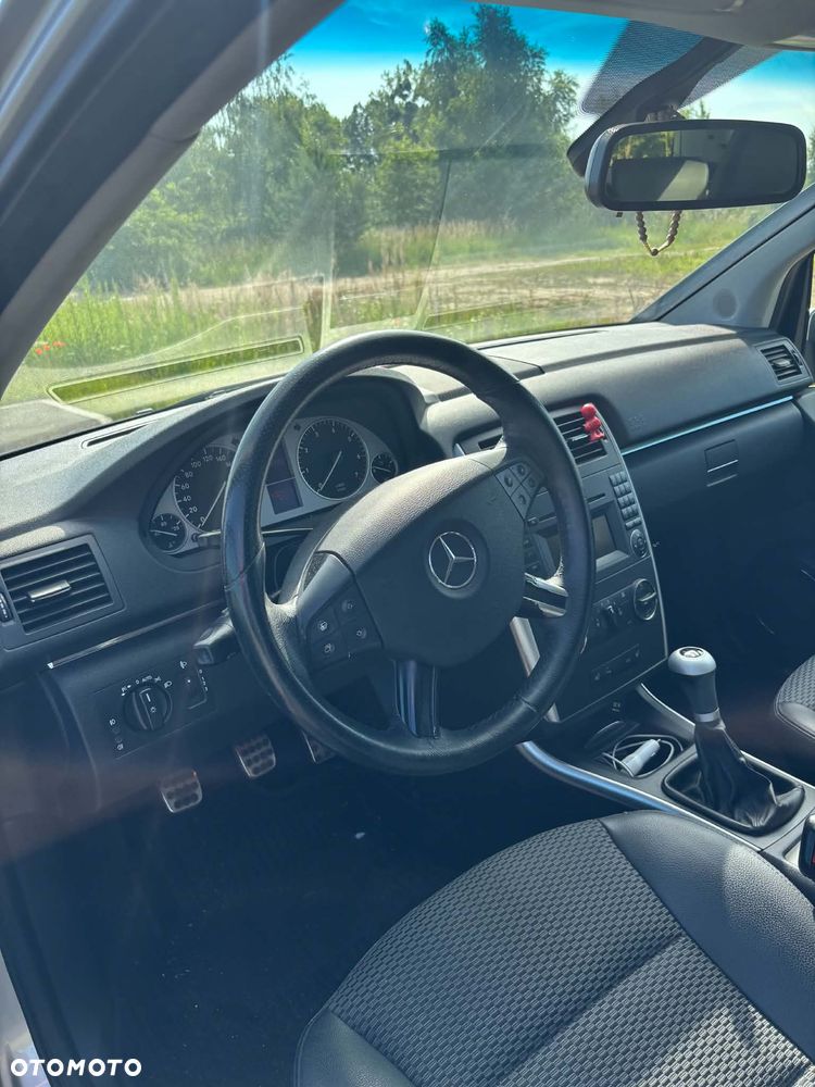 Mercedes-Benz Klasa B 160 BlueEFFICIENCY SPORT EDITION - 11