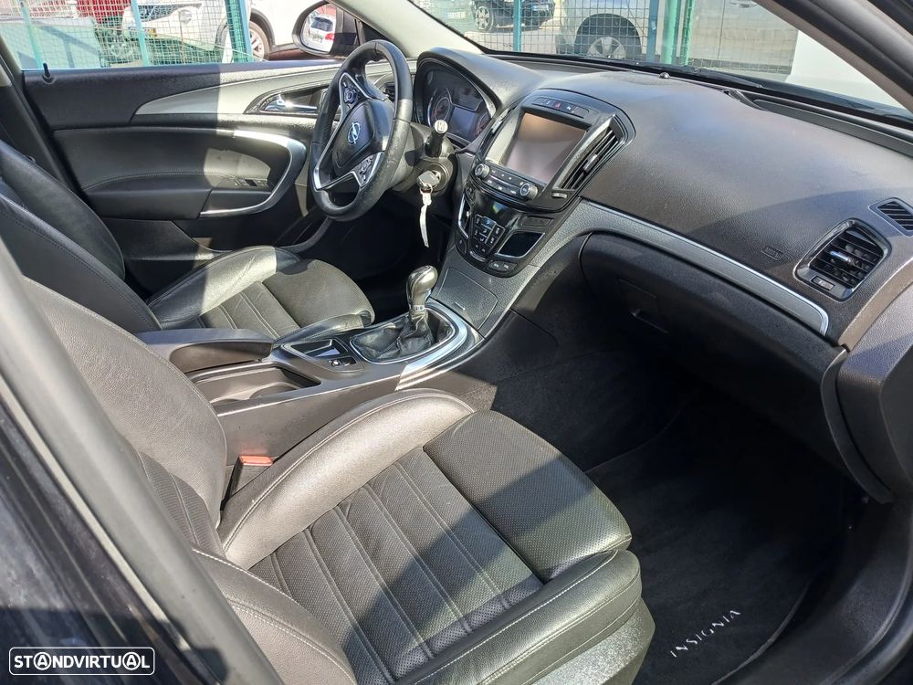 Opel Insignia Sports Tourer - 23