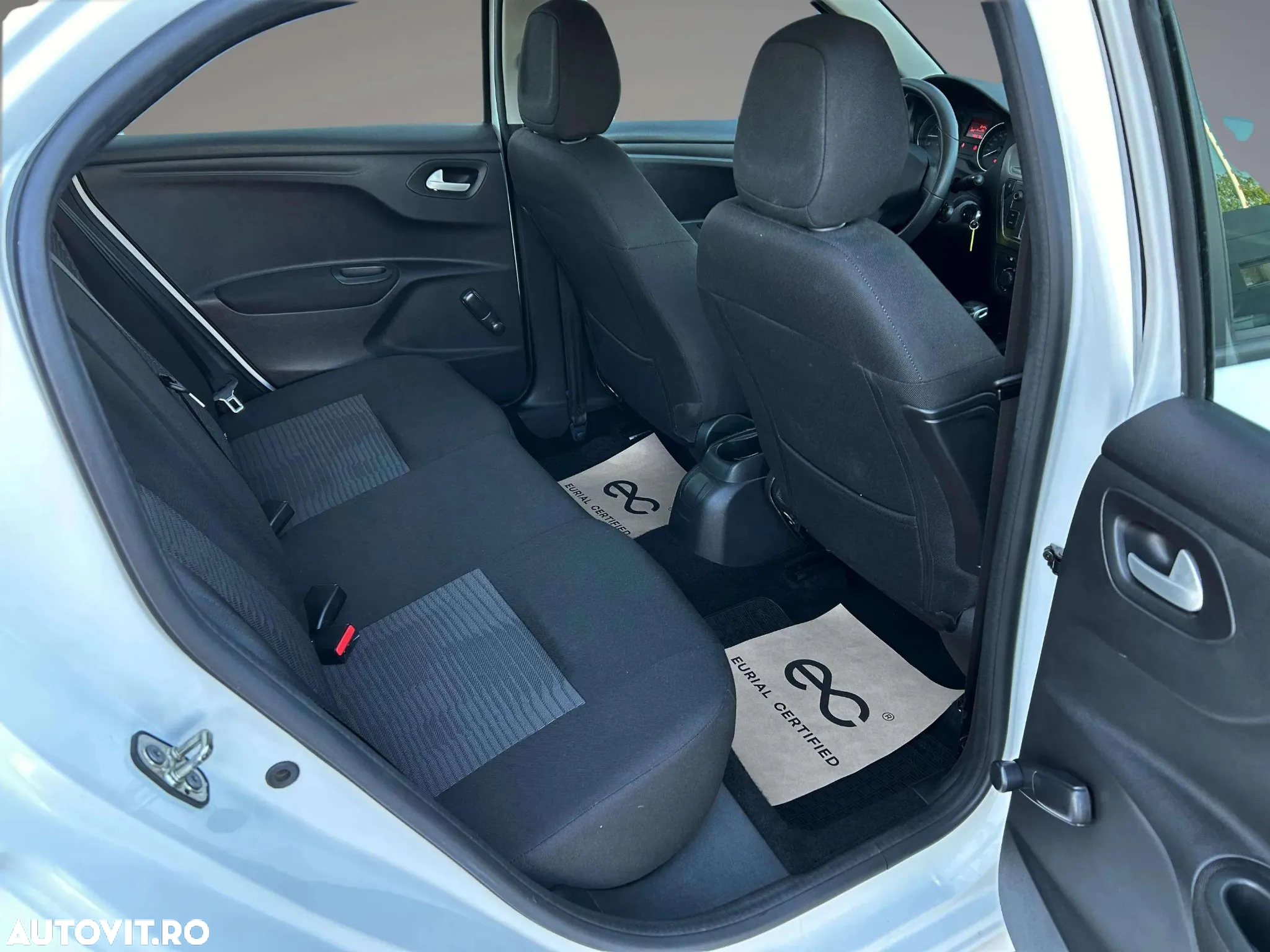 Peugeot 301 1.5 BlueHDI FAP Active - 8