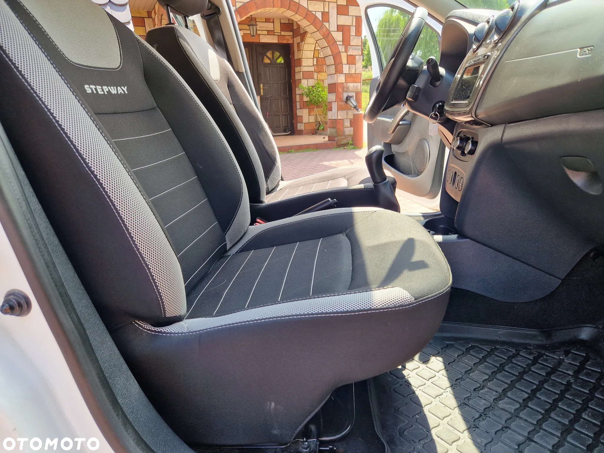 Dacia Sandero 0.9 TCe Laureate S&S - 25