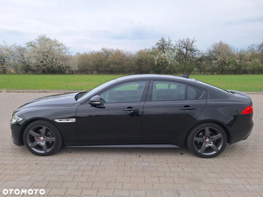 Jaguar XE 20d R-Sport - 3