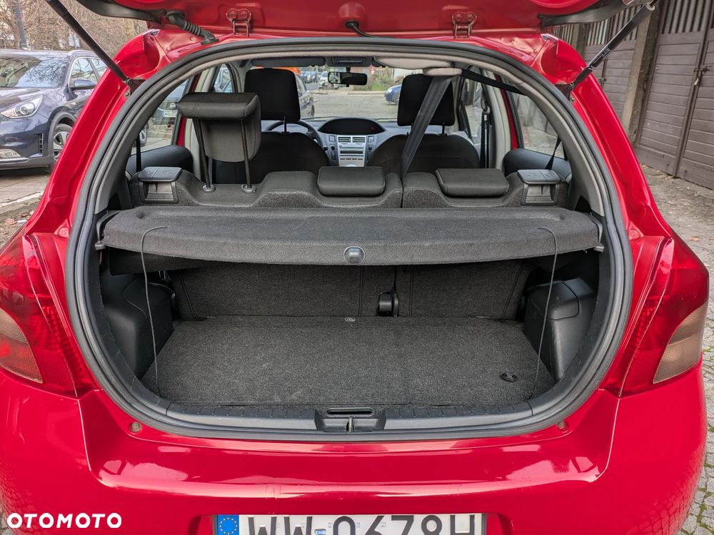 Toyota Yaris 1.3 Terra - 9