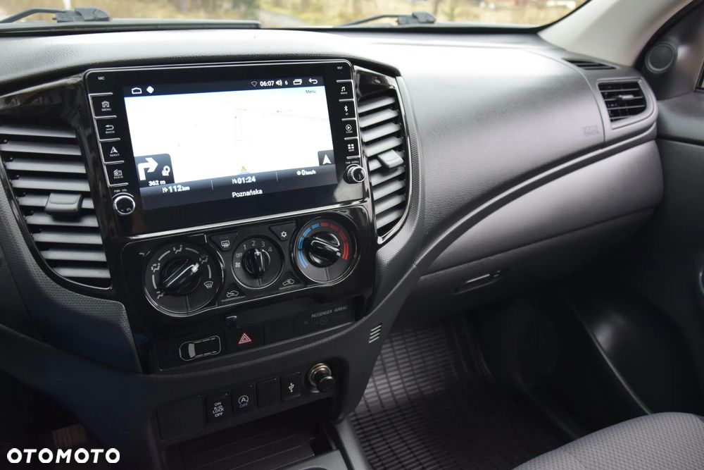 Mitsubishi L200 2.2 d DC Intense - 19