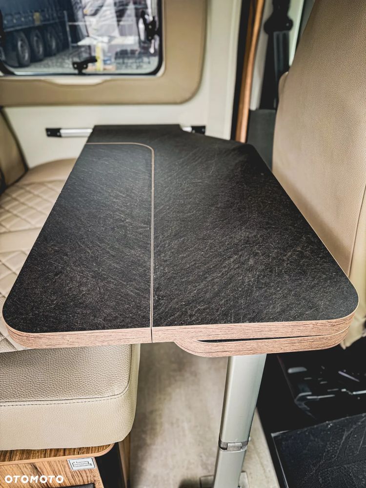 Karmann-Mobil Dexter 560 AW - 11