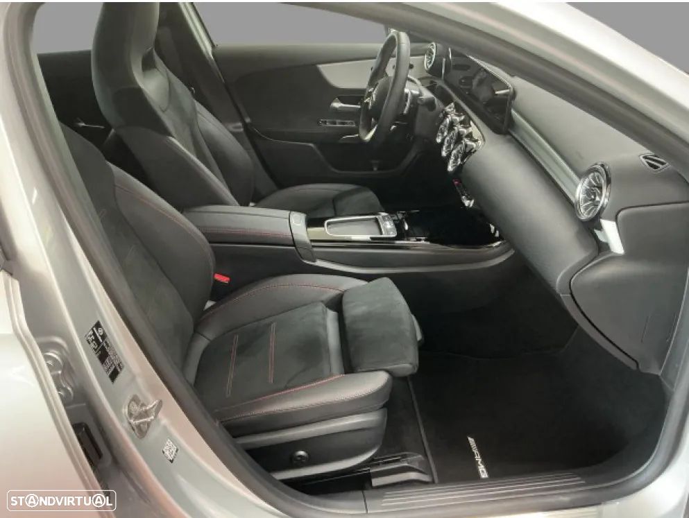 Mercedes-Benz A 250 e 8G-DCT AMG Line - 8