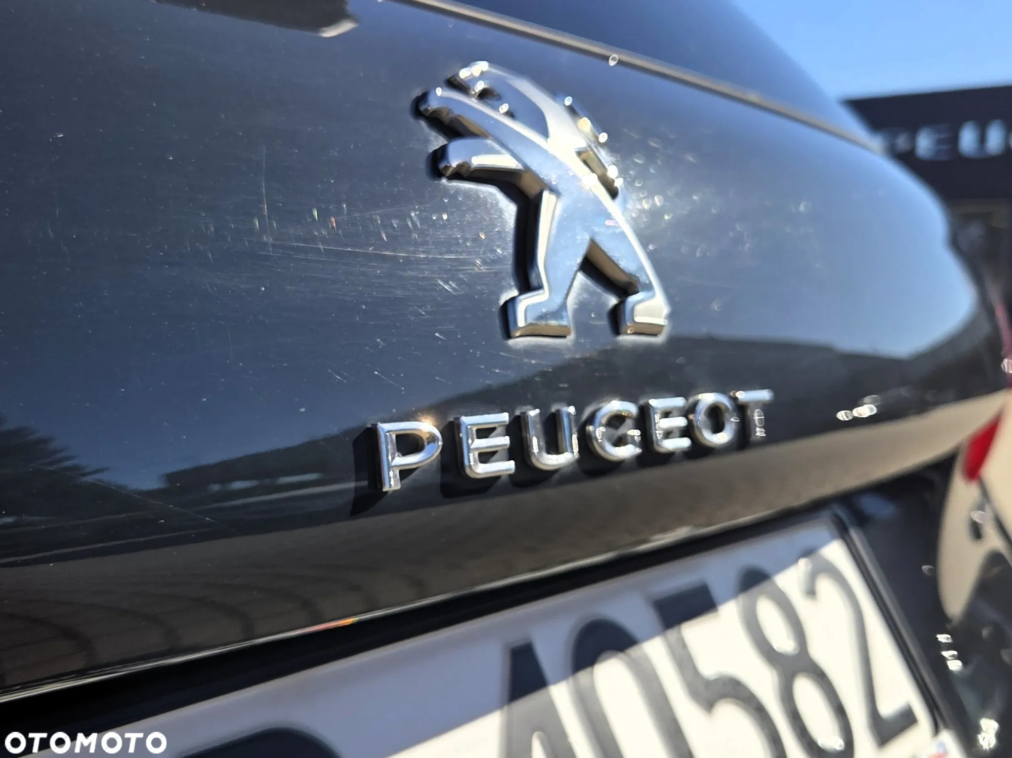 Peugeot 2008 1.2 Pure Tech Style S&S - 12