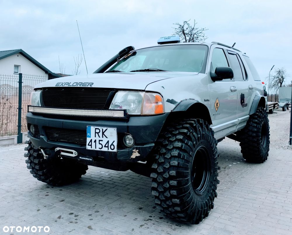 Ford Explorer - 2