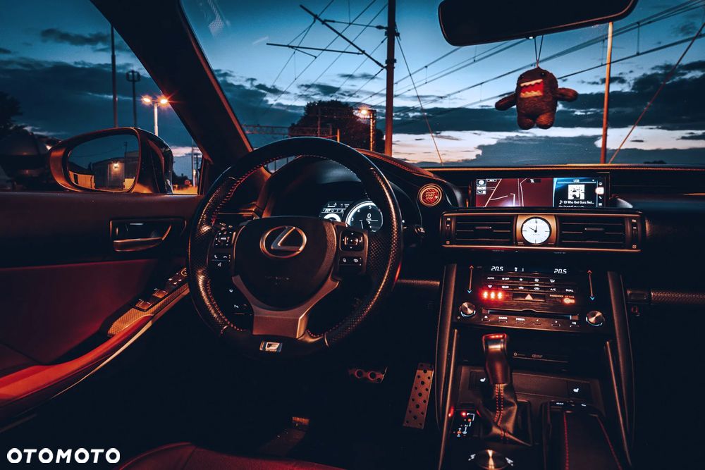 Lexus IS 200t F Sport - 39