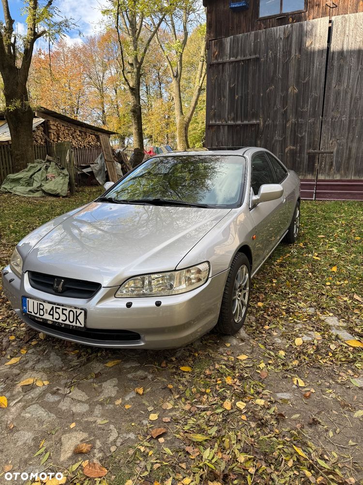 Honda Accord 2.0i ES - 1