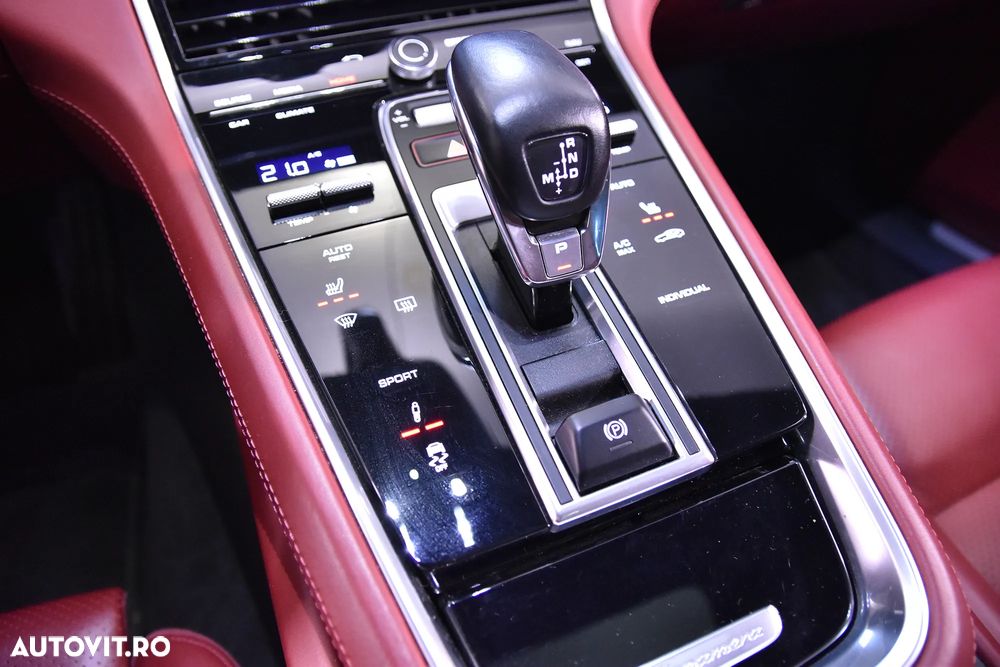 Porsche Panamera - 17