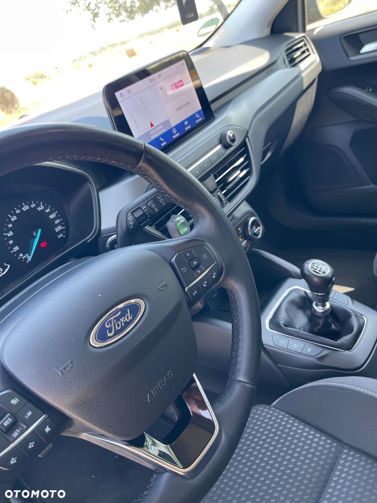 Ford Focus Turnier 1.0 EcoBoost Start-Stopp-System COOL&CONNECT DESIGN - 32