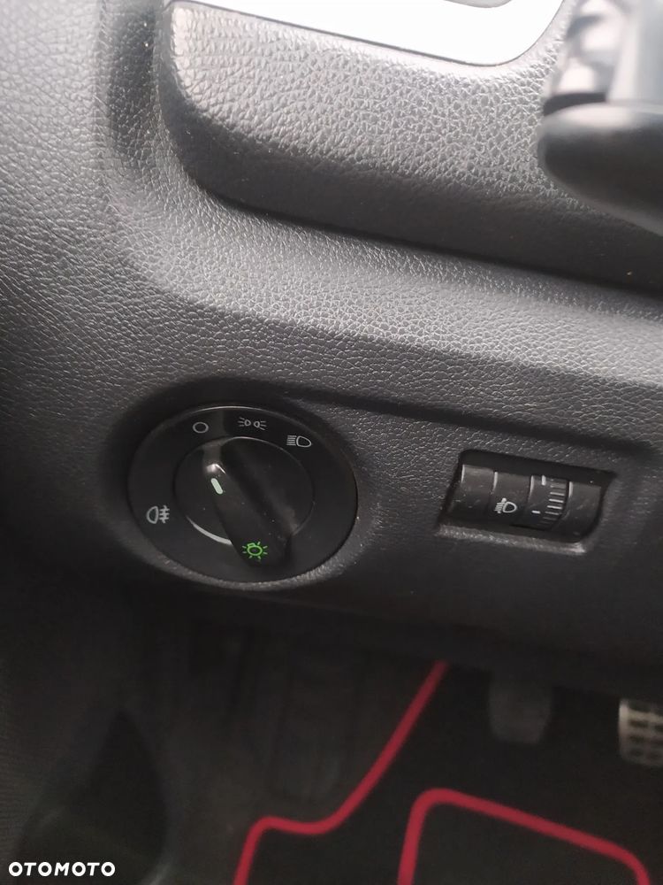 Skoda Roomster 1.9 TDI DPF Scout - 26