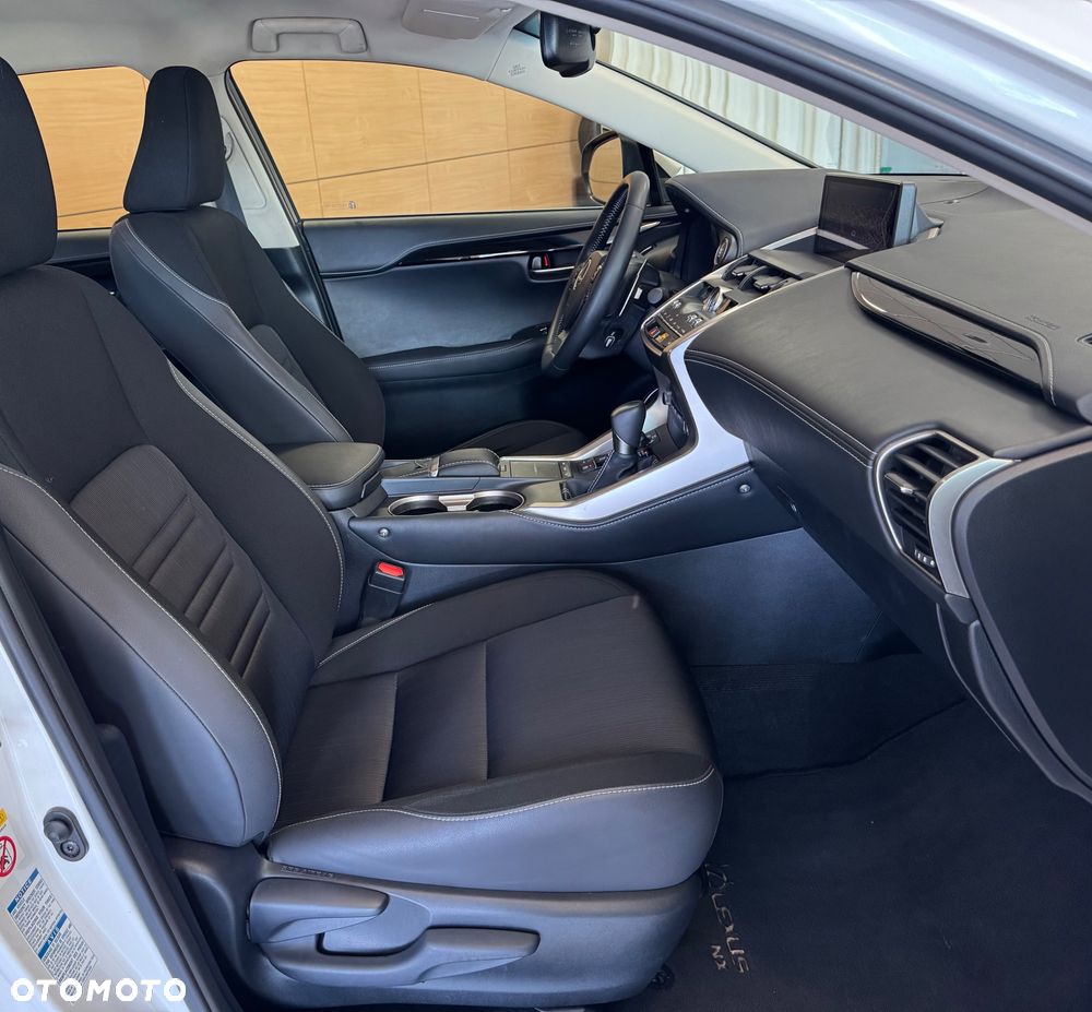 Lexus NX 300 GPF Elegance AWD - 18