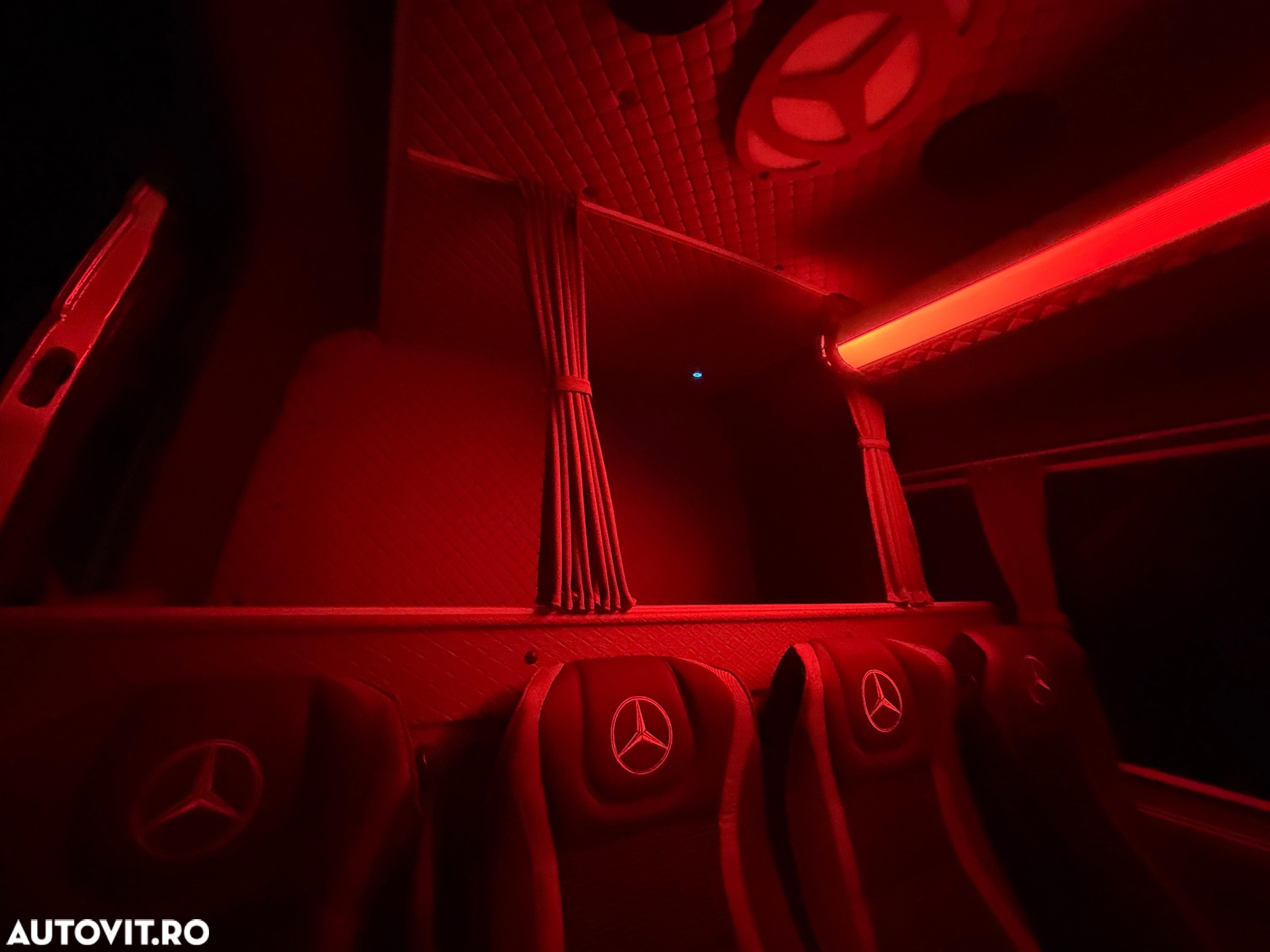 Mercedes-Benz Sprinter - 12