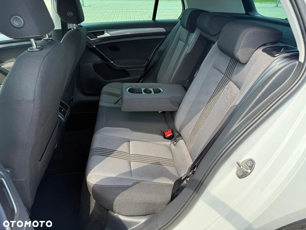 Volkswagen Golf 2.0 TDI BlueMotion Technology DSG Allstar - 12