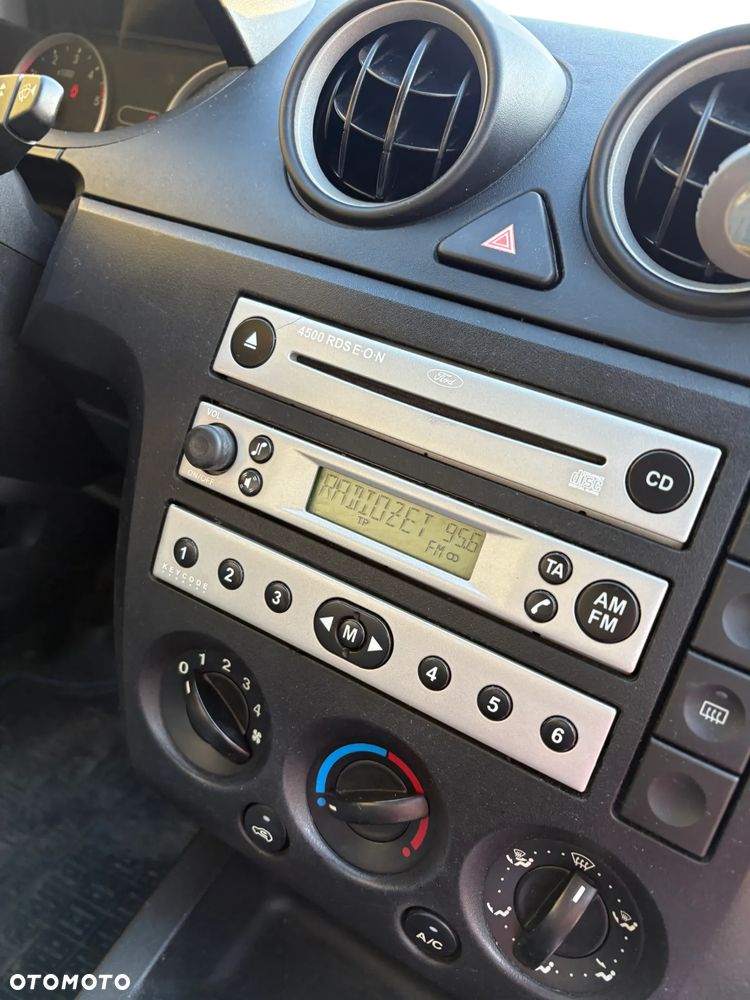 Ford Fiesta 1.4 TDCI - 6