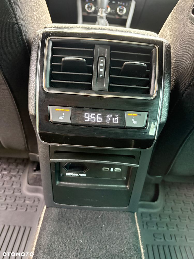 Skoda Superb 2.0 TDI SCR Style DSG - 20