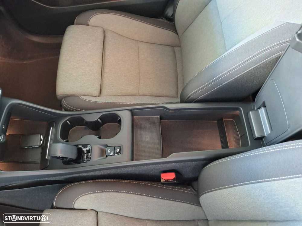 Volvo XC 40 1.5 T5 PHEV Core - 19