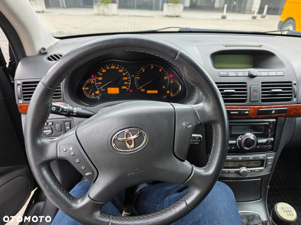 Toyota Avensis 2.2 D-4D Prestige - 8