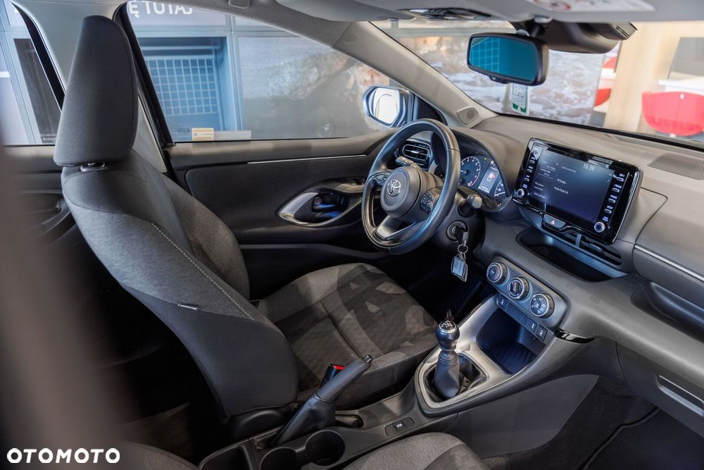 Toyota Yaris - 32