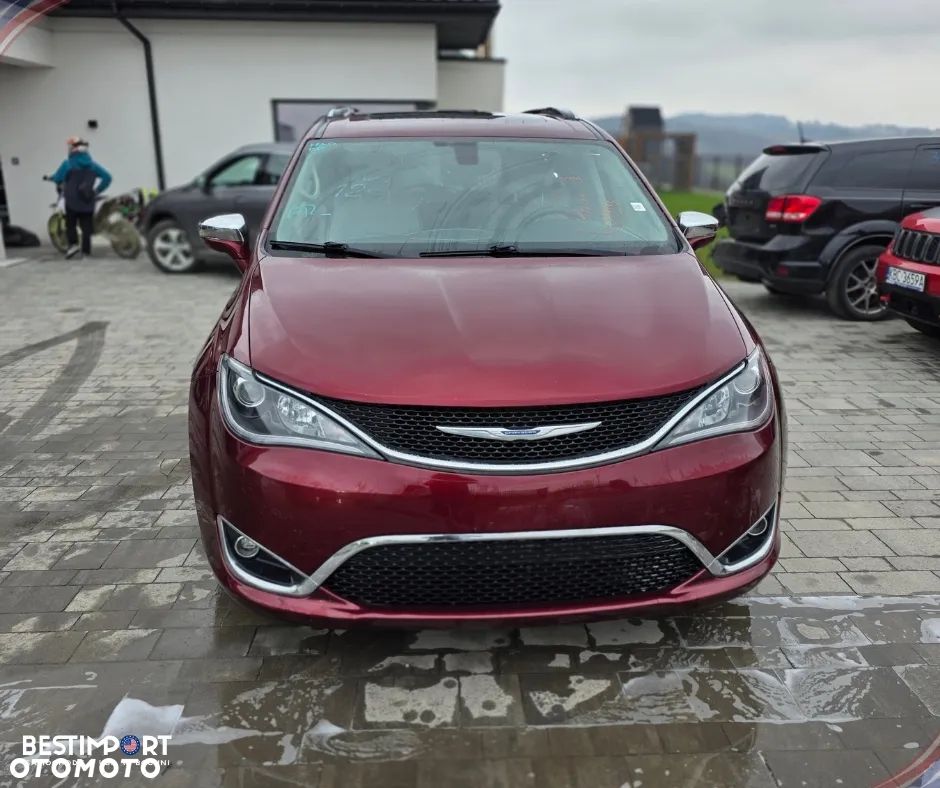 Chrysler Pacifica - 3