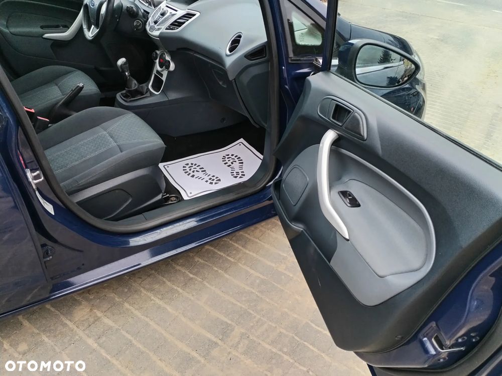 Ford Fiesta - 10