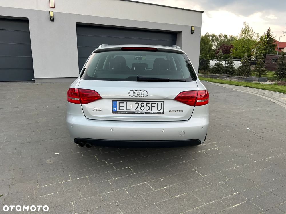 Audi A4 Avant - 4