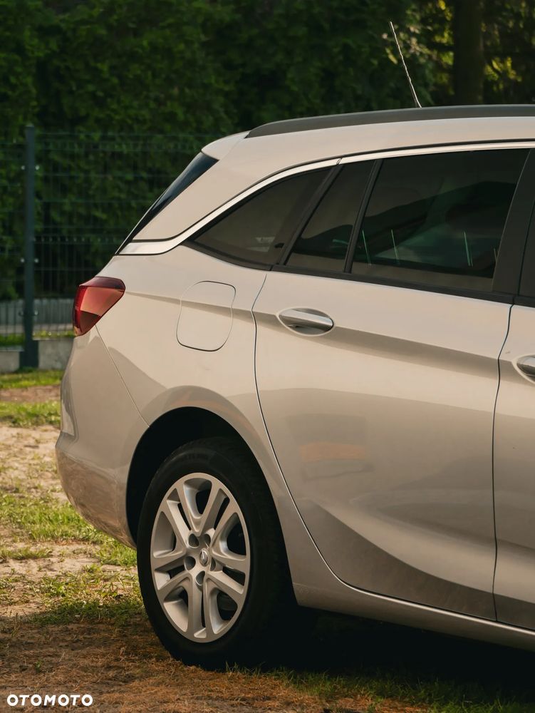 Opel Astra 1.6 CDTI Essentia - 6