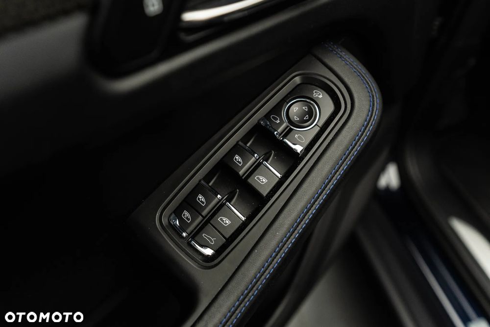 Porsche Macan S - 31