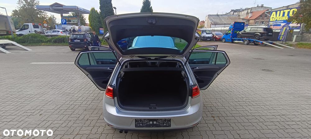 Volkswagen Golf 2.0 BlueTDI DSG Comfortline - 27