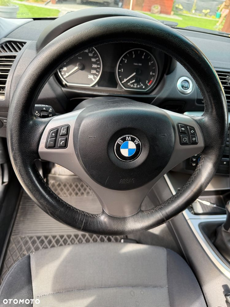 BMW Seria 1 - 23