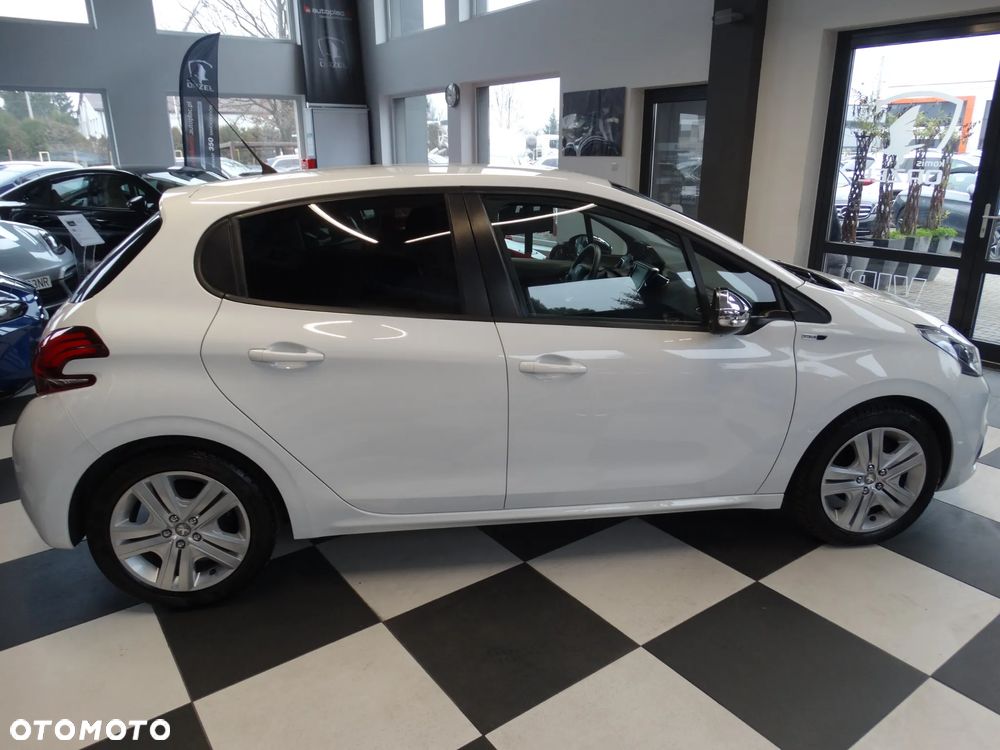 Peugeot 208 82 PureTech Style - 37