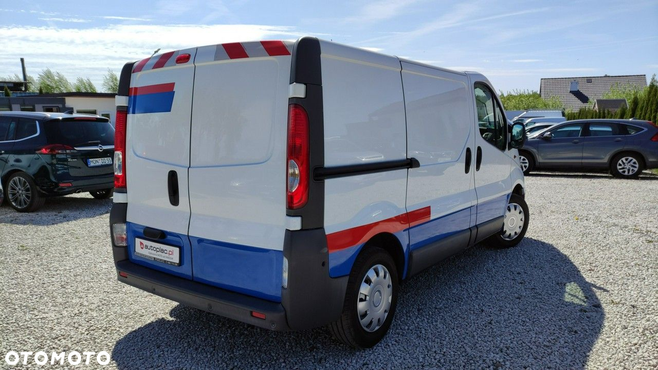 Opel Vivaro - 12