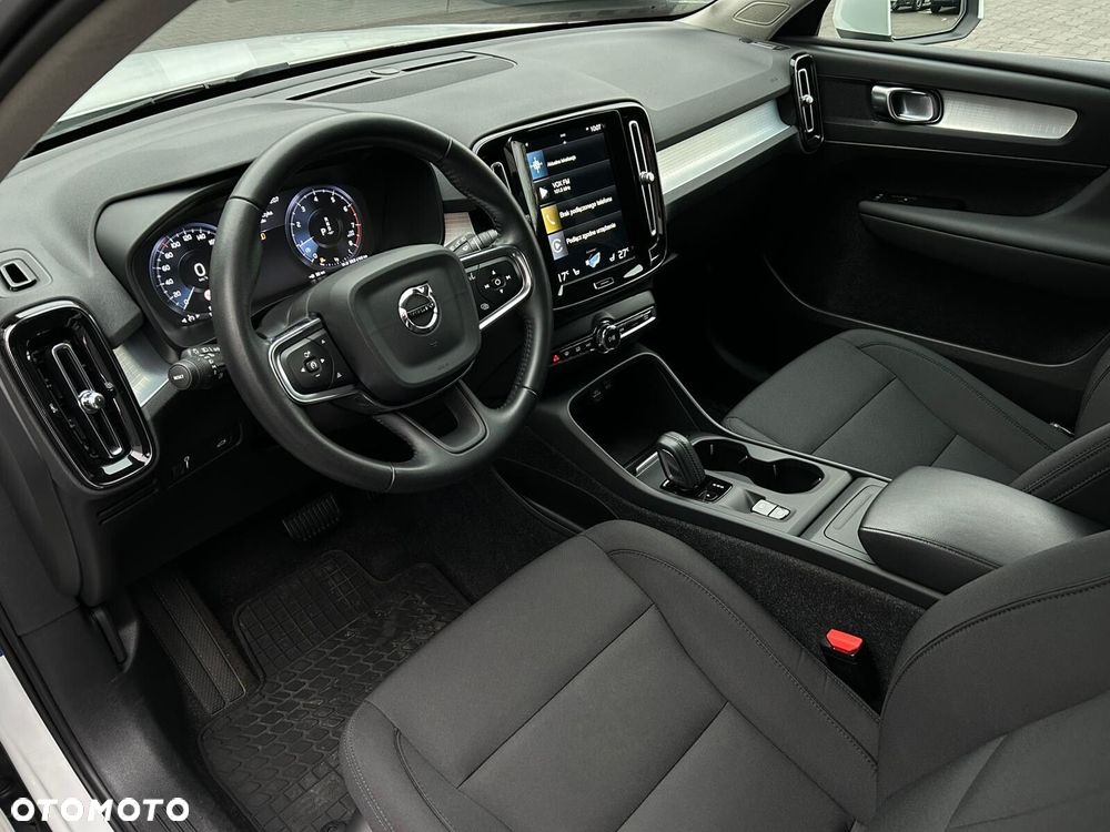 Volvo XC 40 T3 Momentum Pro - 6