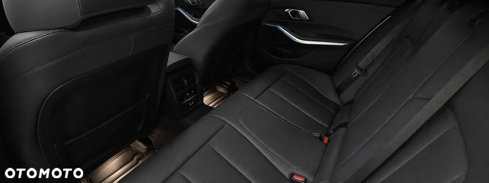 BMW Seria 3 M340i xDrive - 10