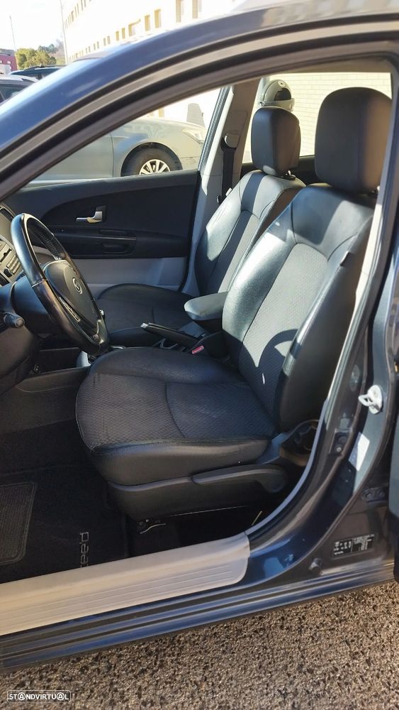 Kia Ceed SW 1.6 CRDi LX - 6