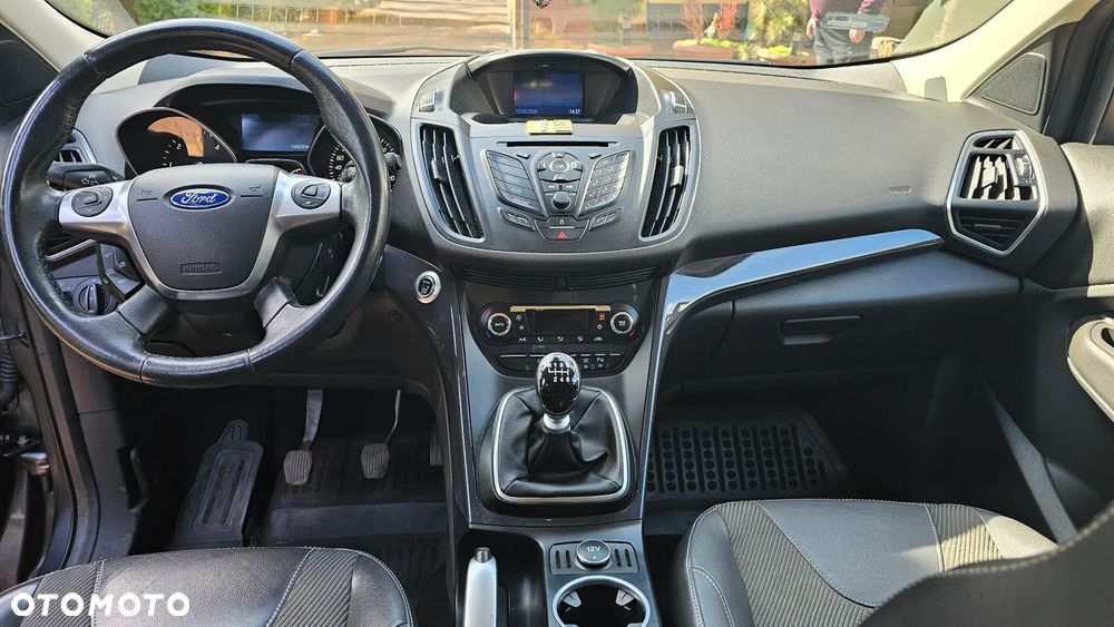 Ford Kuga 2.0 TDCi 2x4 Titanium - 11