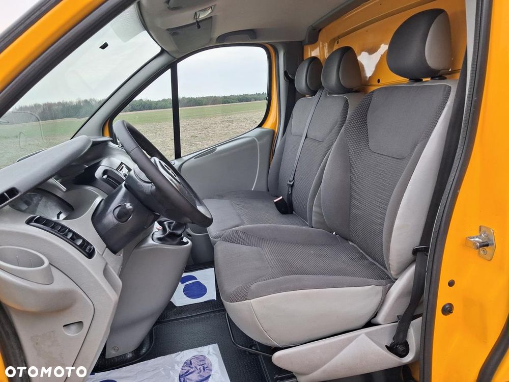 Opel Vivaro - 17