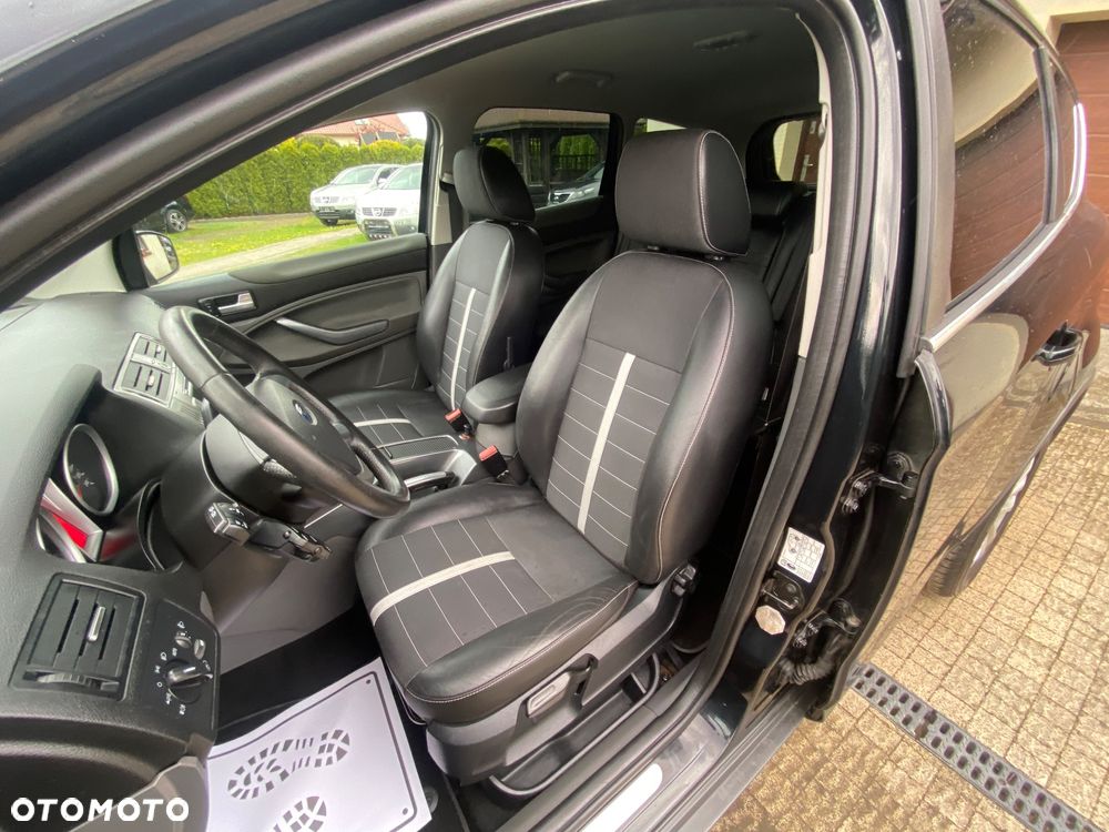 Ford Kuga 2.0 TDCi Titanium S - 24