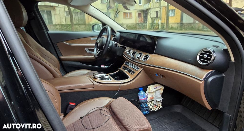 Mercedes-Benz E 220 d 4Matic T 9G-TRONIC Avantgarde - 7