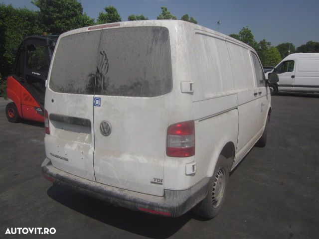 Dezmembrez Volkswagen T5 Transporter 2.0 D , an 2011, tip motor CAA,4X4 - 3
